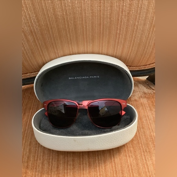 Balenciaga BAL0011S Red Shiny Women Sunglasses Out Of Stock​​​​ - Picture 1 of 16
